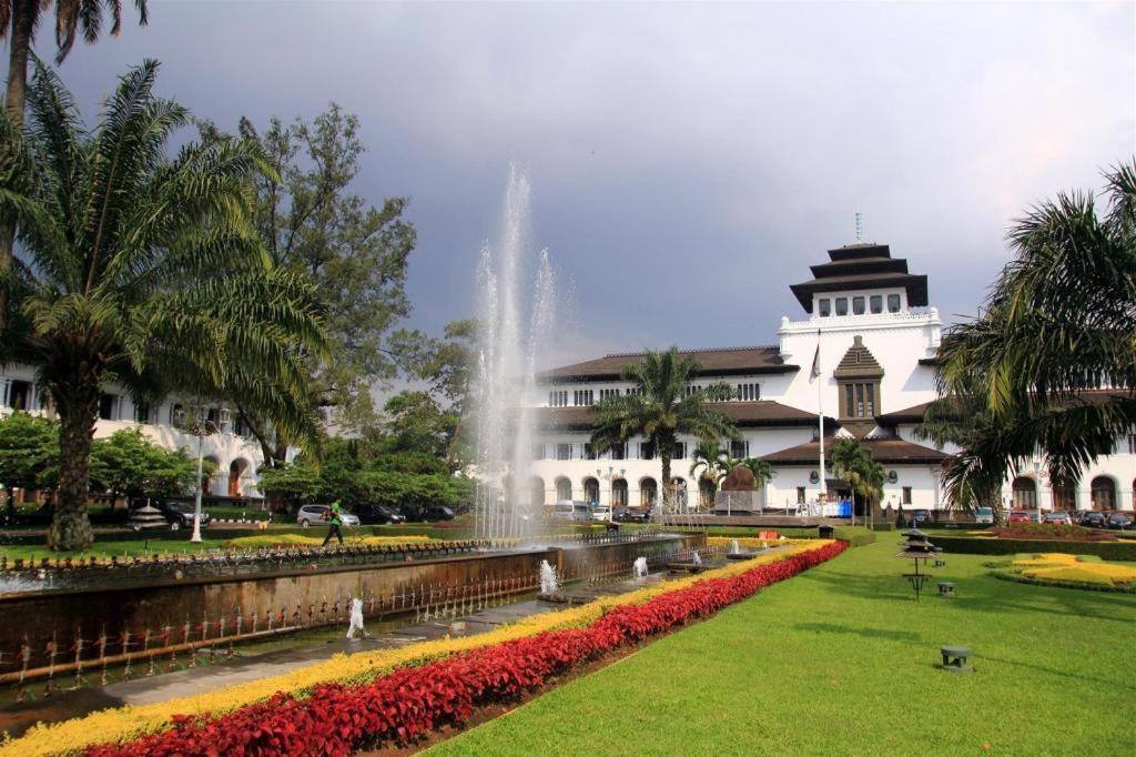 Nalendra Hotel Bandung Exteriör bild