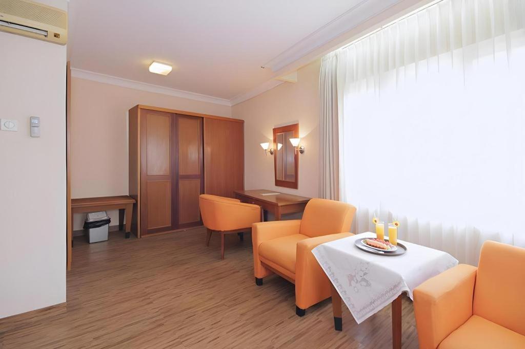 Nalendra Hotel Bandung Exteriör bild