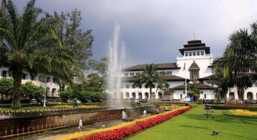 Nalendra Hotel Bandung Exteriör bild